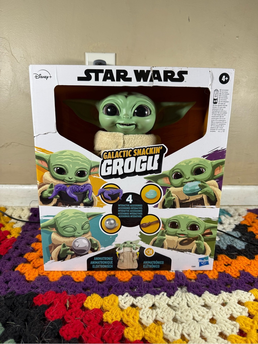 Hasbro Star Wars Galactic Snackin' Grogu Animatronic Toy - Green & Tan